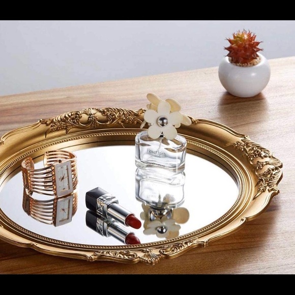 COPY - Ornate Wall Vintage Mirror/ Tray - Picture 5 of 6